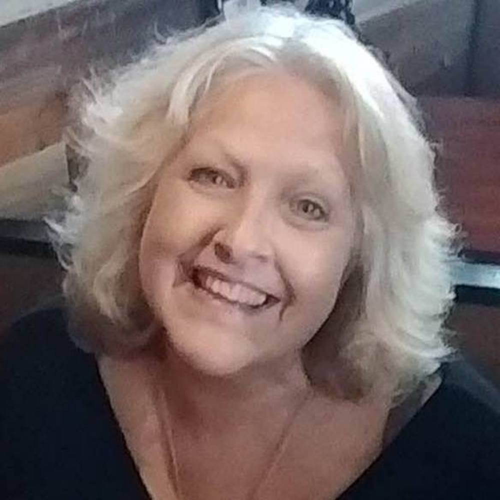 Meet your Posher, Angela